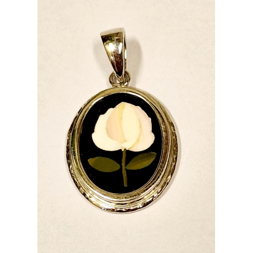 Pendant dove and flower